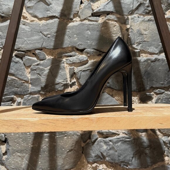 Saint Laurent Black Leather Paris 100 Pumps - Picture 7 of 11
